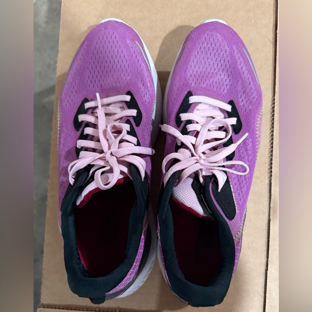 Women’s Saucony Endorphin Shift Lilac Athletic Running Shoes